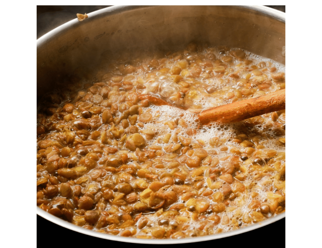 Boiling lentils in a saucepan