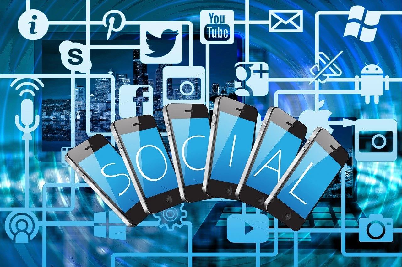 How Social Media Affects Your Health in South Africa (A Plant-Based Perspective)